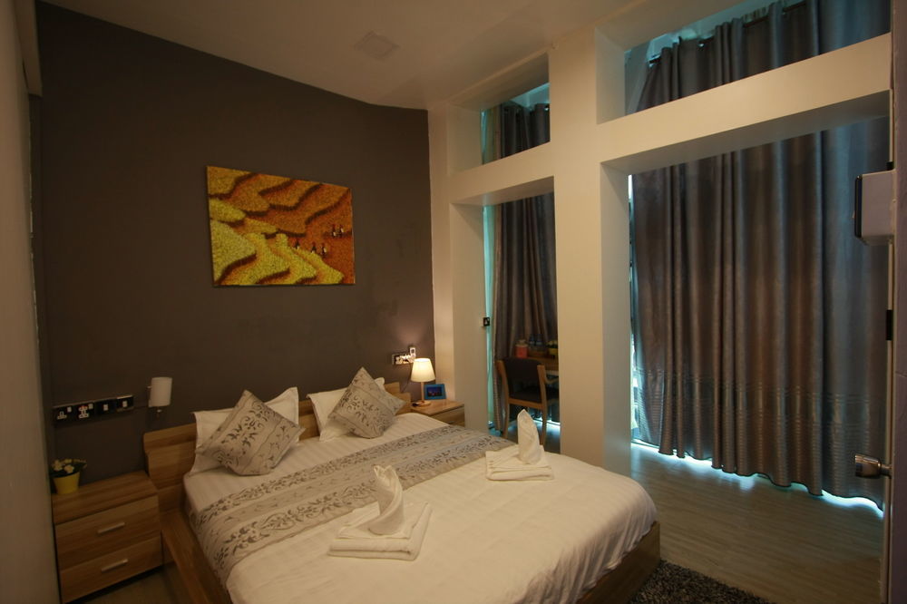 Check In @ Downtown Yangon Exterior foto